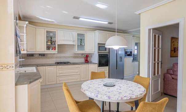 Venta - Chalet Independiente -
San Miguel de Salinas