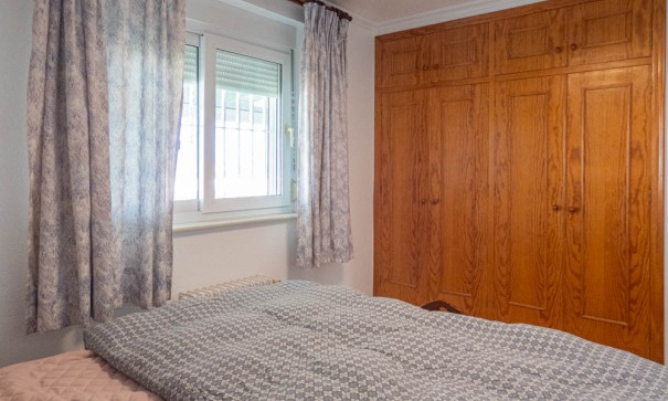 Venta - Chalet Independiente -
San Miguel de Salinas