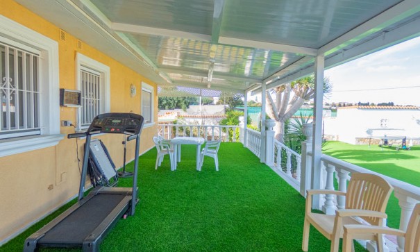 Venta - Chalet Independiente -
San Miguel de Salinas