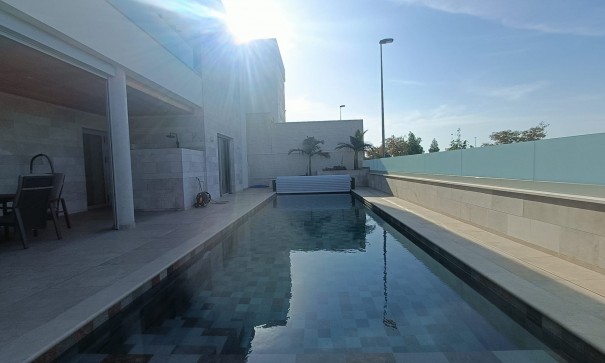 Resale - Freistehende Villa -
Benijofar