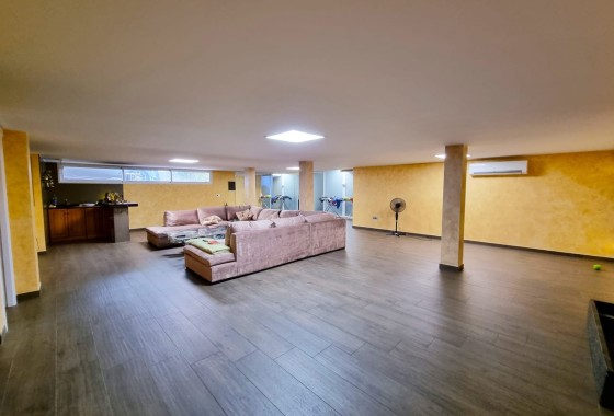 Resale - Freistehende Villa -
La Mata