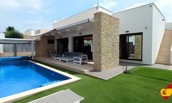 Detached Villa - Sale - Entre Naranjo - Vistabella Golf -
                Vistabella Golf