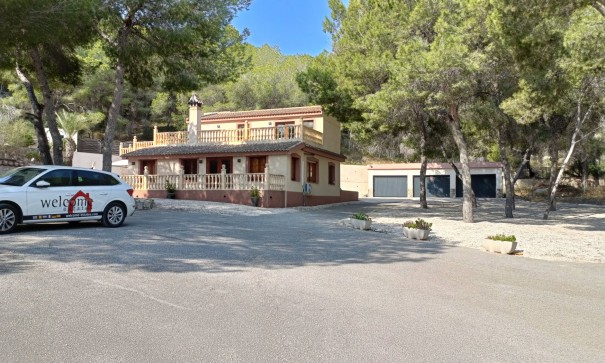 Videresalg - Fritliggende villa -
Torremendo