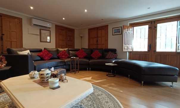 Videresalg - Fritliggende villa -
Torremendo