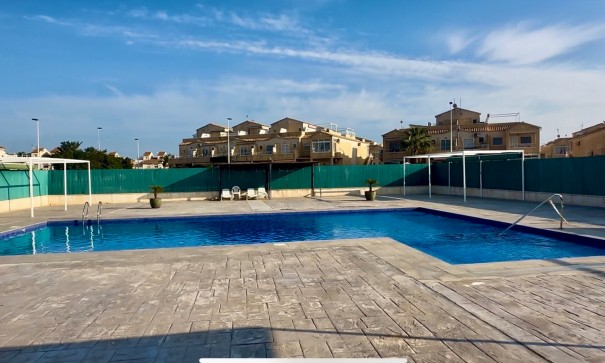 Sprzedaż - Dom miejski -
Torrevieja - La Siesta - San Luis