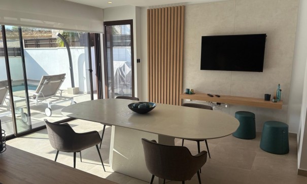 Sprzedaż - Willa w zabudowie bliźniaczej -
Algorfa - La Finca Golf