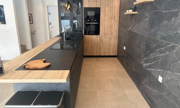 Sprzedaż - Willa w zabudowie bliźniaczej -
Algorfa - La Finca Golf