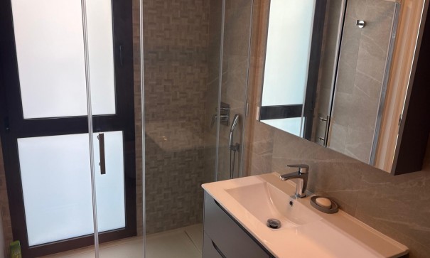 Sprzedaż - Willa w zabudowie bliźniaczej -
Algorfa - La Finca Golf