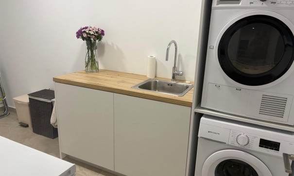 Sprzedaż - Willa w zabudowie bliźniaczej -
Algorfa - La Finca Golf