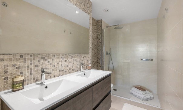 Sprzedaż - Apartament mieszkanie -
Torrevieja - Punta Prima