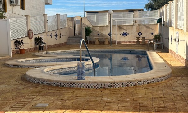 Sprzedaż - Apartament mieszkanie -
Orihuela - Entre Naranjos - Vistabella