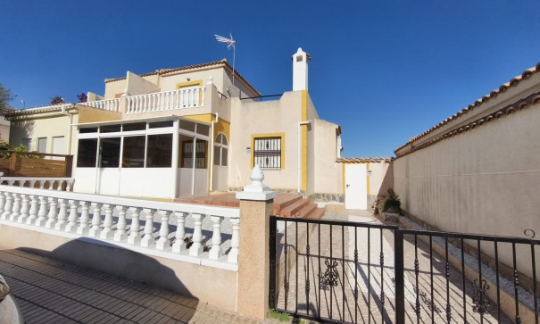 Resale - Wohnung Appartement -
Torrevieja