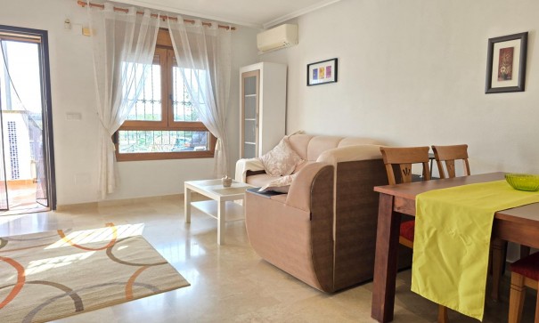 Wynajem długoterminowy - Apartament mieszkanie -
Orihuela Costa - Villamartín