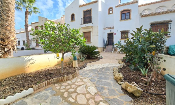 Wynajem długoterminowy - Apartament mieszkanie -
Orihuela Costa - Villamartín
