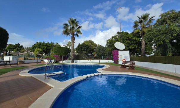 Wynajem długoterminowy - Apartament mieszkanie -
Orihuela Costa - Villamartín