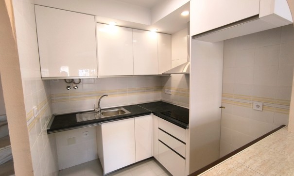 Sprzedaż - Dom miejski -
Torrevieja - Lago jardin