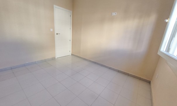 Sprzedaż - Dom miejski -
Torrevieja - Lago jardin