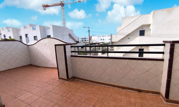 Sprzedaż - Dom miejski -
Torrevieja - Lago jardin