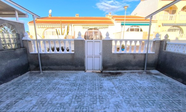 Sprzedaż - Apartament mieszkanie -
Torrevieja - El chaparral