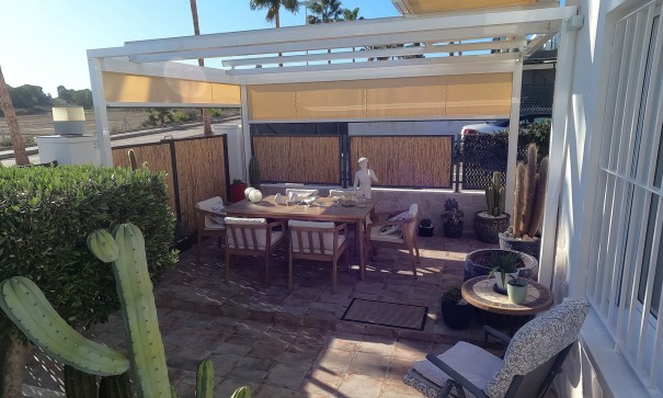 Återförsäljning - Fristående villa -
Algorfa - La Finca Golf