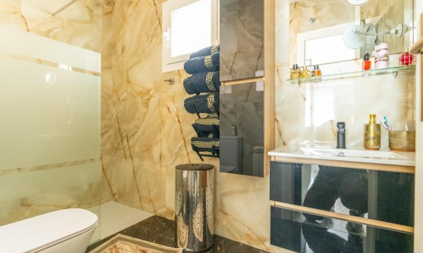 Sprzedaż - Dom miejski -
Torrevieja - Los Balcones - Los Altos del Edén