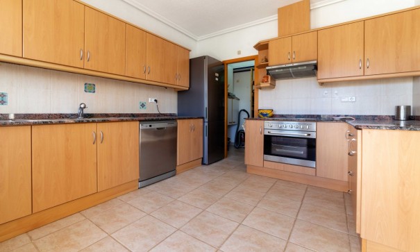 Återförsäljning - Finca lantlig egendom -
Albatera