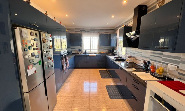 Återförsäljning - Finca lantlig egendom -
La Zarza