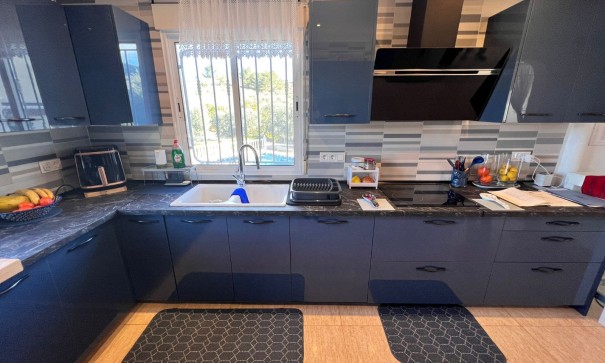 Återförsäljning - Finca lantlig egendom -
La Zarza