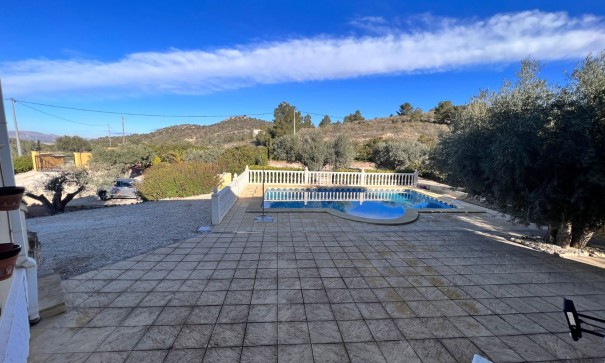 Återförsäljning - Finca lantlig egendom -
La Zarza