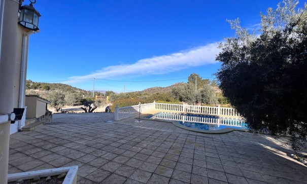 Återförsäljning - Finca lantlig egendom -
La Zarza