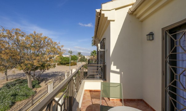 Återförsäljning - Radhus -
SAN CAYETANO