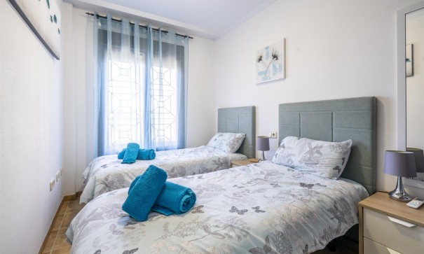 Återförsäljning - Radhus -
SAN CAYETANO