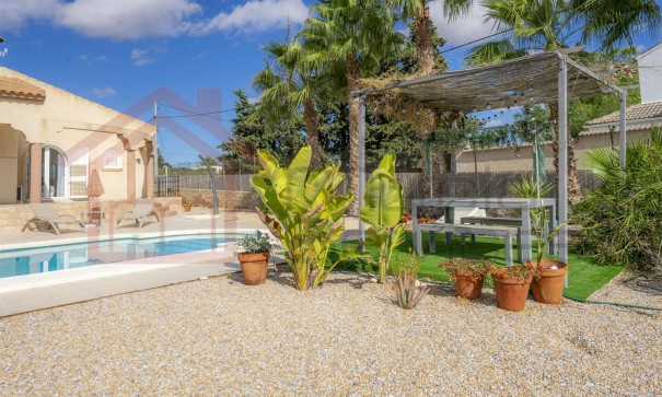 Resale - Freistehende Villa -
Valle del Sol