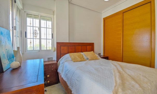 Videresalg - Fritliggende villa -
Torrevieja - La Mata