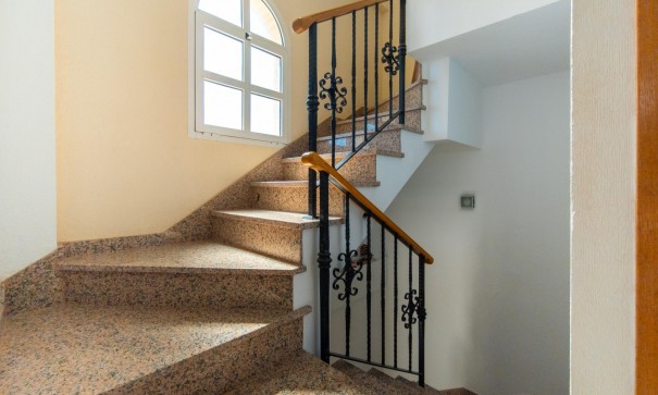 Videresalg - Fritliggende villa -
Torrevieja - La Mata