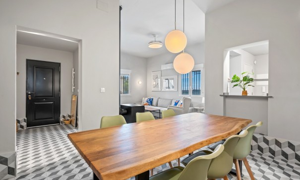 Återförsäljning - Villa -
Elche - Elche/Elx