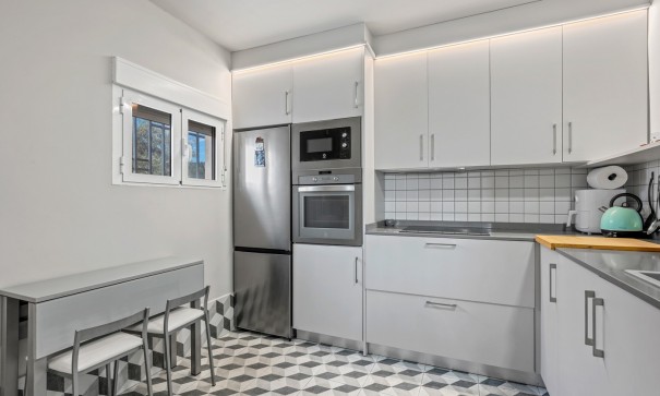 Återförsäljning - Villa -
Elche - Elche/Elx