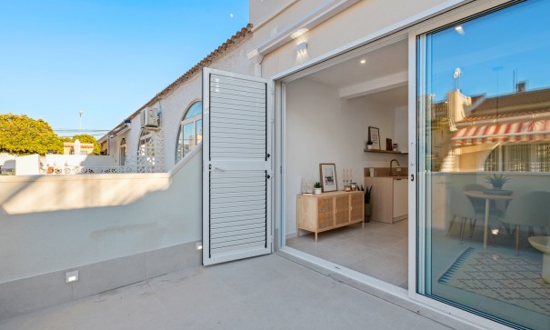 Återförsäljning - Radhus -
Torrevieja - El chaparral