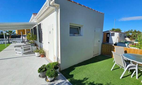 Herverkoop - Vrijstaande Villa -
La Marina