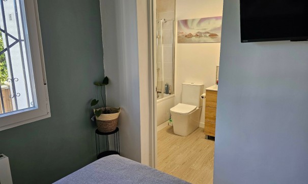 Herverkoop - Vrijstaande Villa -
La Marina