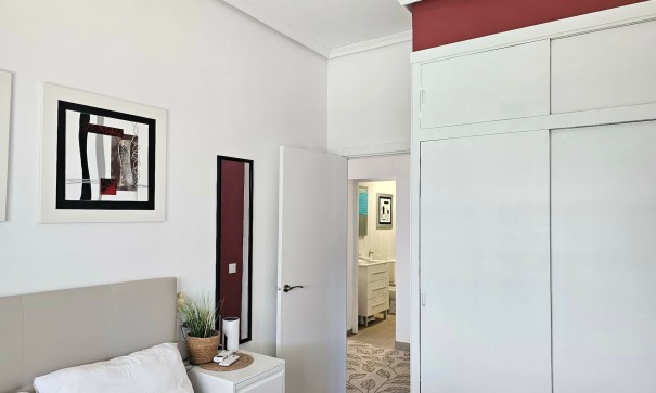 Herverkoop - Vrijstaande Villa -
La Marina