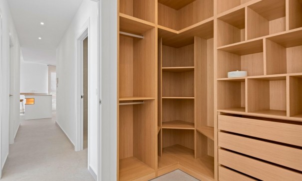 Nowa konstrukcja - Willa wolnostojąca -
Benijofar - Center