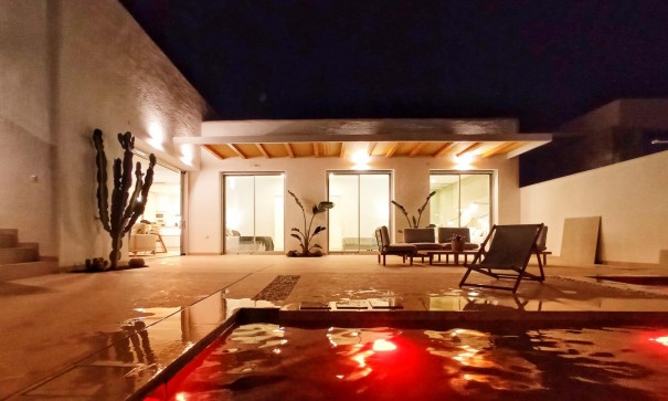 Nowa konstrukcja - Willa wolnostojąca -
Benijofar - Center