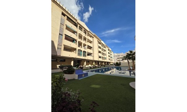 Återförsäljning - Lägenhet lägenhet -
Torrevieja