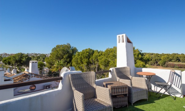 Återförsäljning - Villa i parhus -
Villamartín - Fortuna