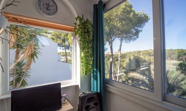 Återförsäljning - Villa i parhus -
Villamartín - Fortuna