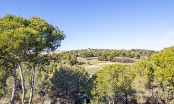 Återförsäljning - Villa i parhus -
Villamartín - Fortuna