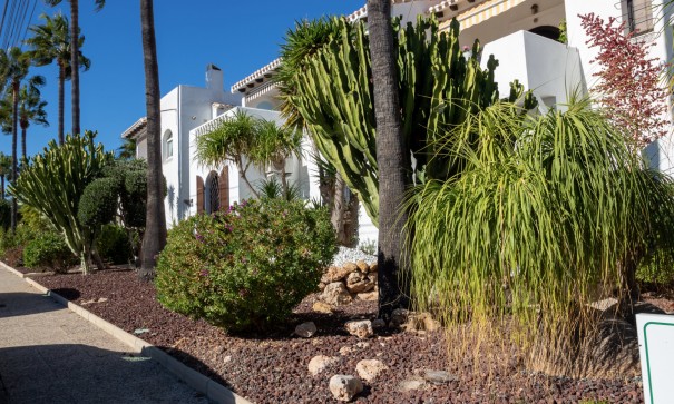 Återförsäljning - Villa i parhus -
Villamartín - Fortuna