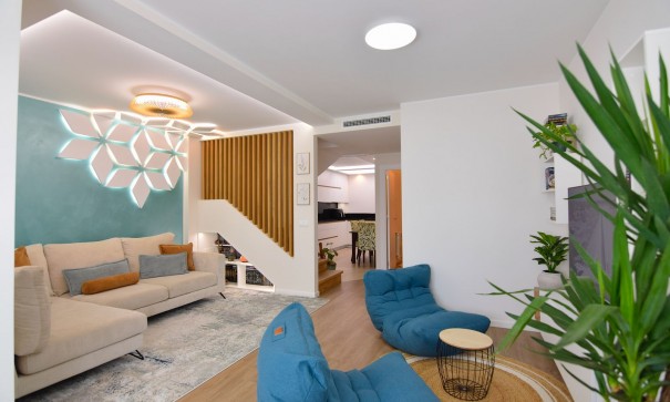 Herverkoop - Stadswoning -
La Florida