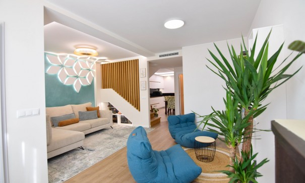 Herverkoop - Stadswoning -
La Florida